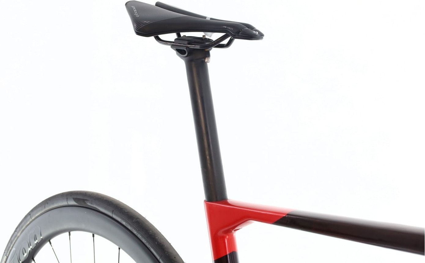 Produit reconditionné · BH Ultralight 7.0 Di2 12V · Rouge / Vélo de route | Très bon état