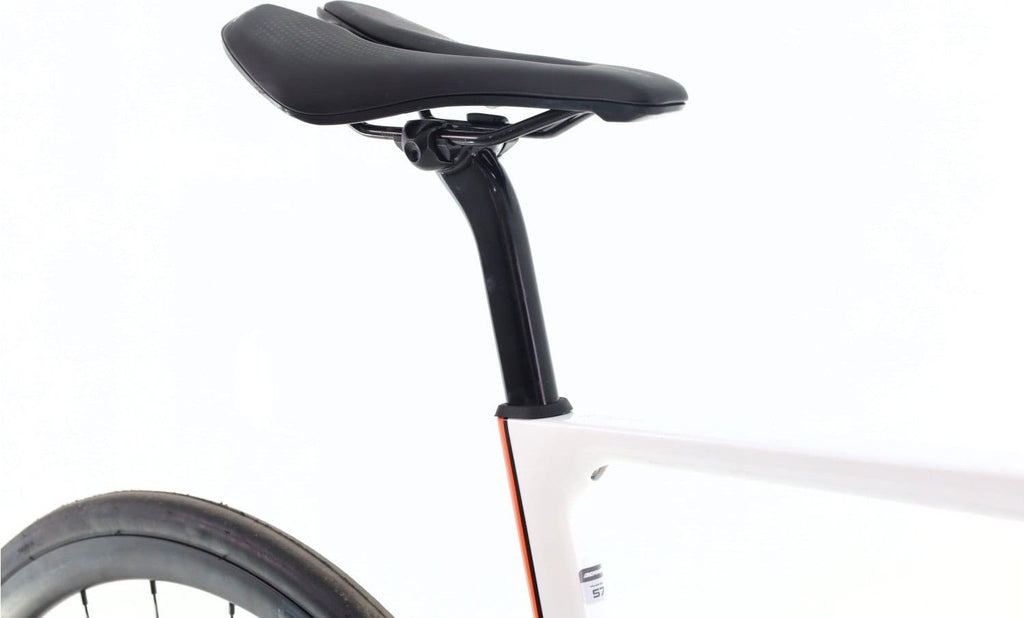 Produit reconditionné · Berria Belador Elite Di2 12V · Blanc / Vélo de route | Très bon état