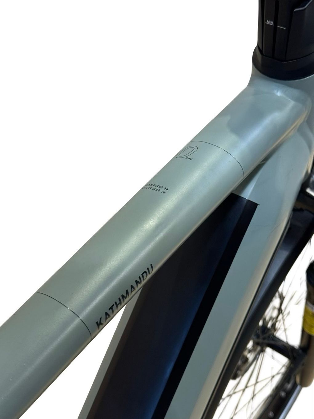 produit reconditionné . Cube Kathmandu Hybrid One 750 Shimano Deore 2024 . Vélo électrique . Cube . très bon état