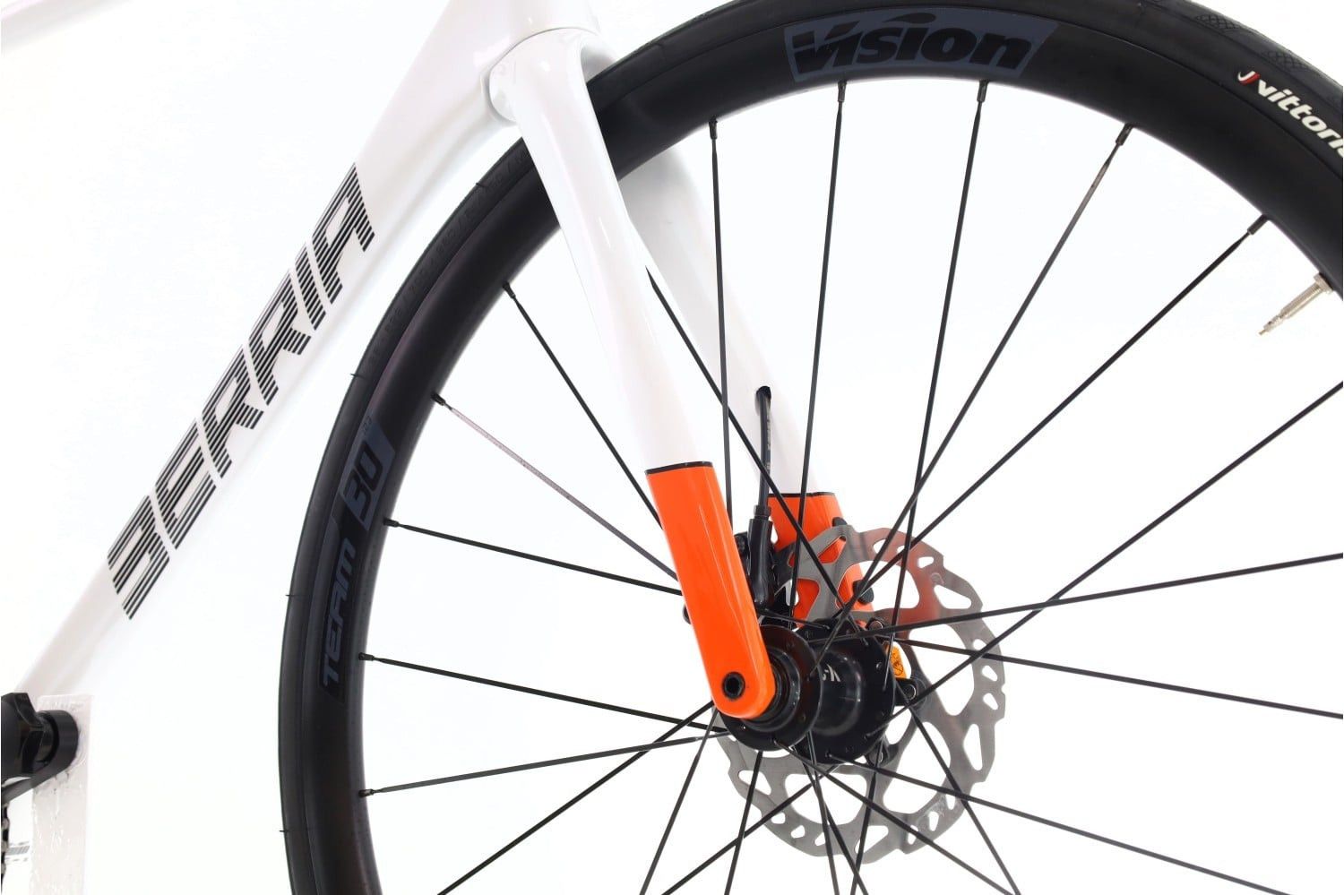 Produit reconditionné · Berria Belador Elite Di2 12V · Blanc / Vélo de route | Très bon état