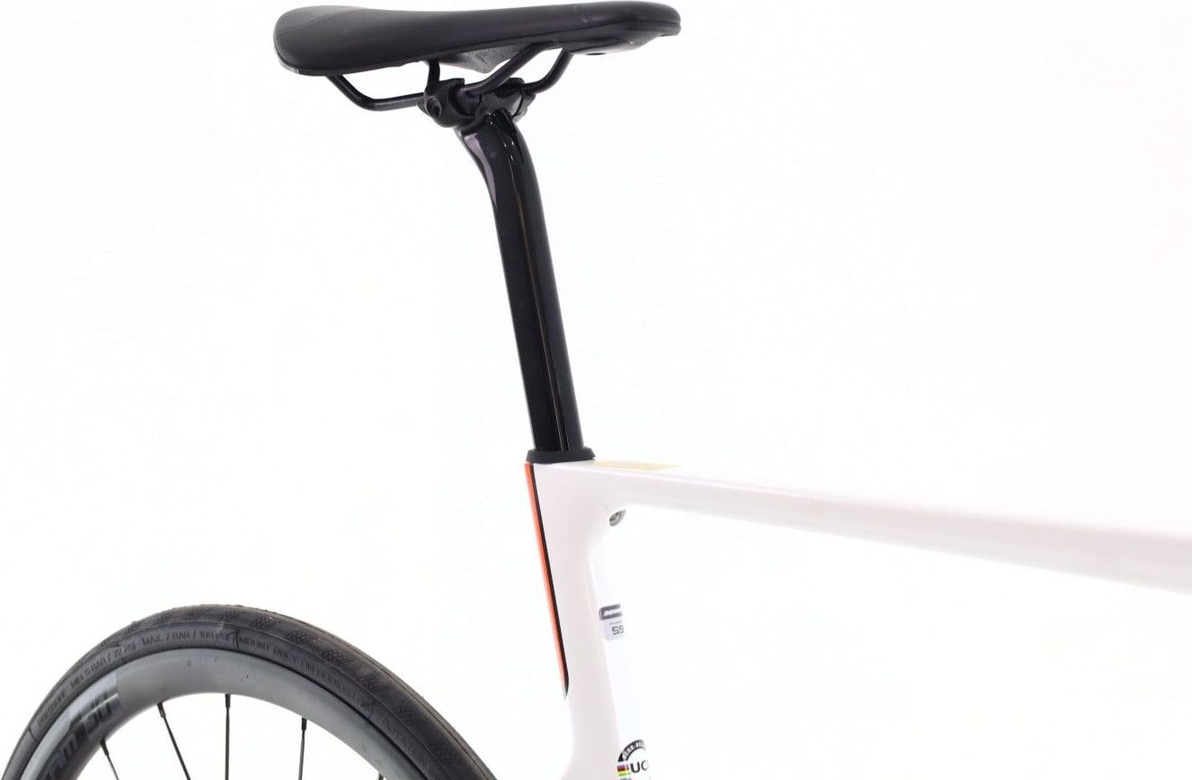 Produit reconditionné · Berria Belador Elite Di2 12V · Blanc / Vélo de route | Très bon état