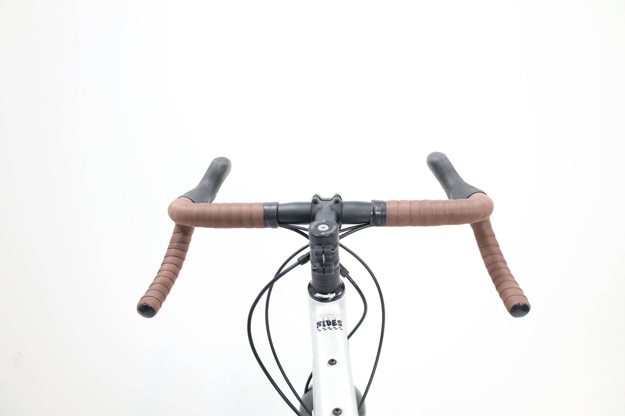 Produit Reconditionné · Vélo de gravel MEGAMO Jakar 30 Equipped 2026 · Très bon état