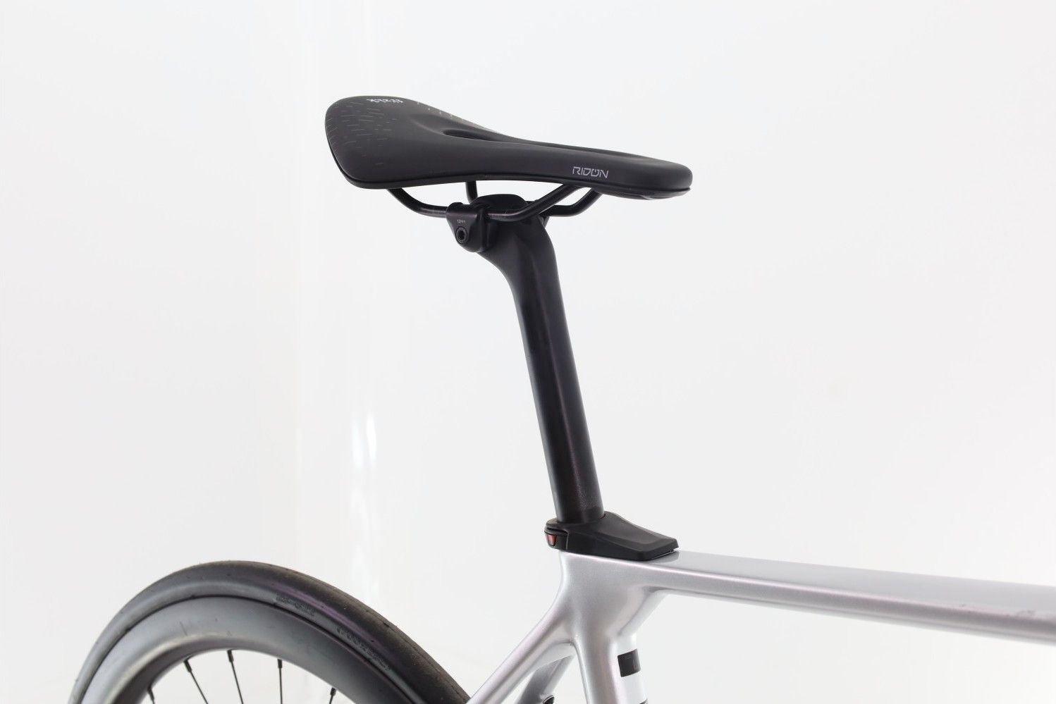 Produit reconditionné · Orbea Gain M20I Di2 12V · Gris / Vélo de route | Très bon état