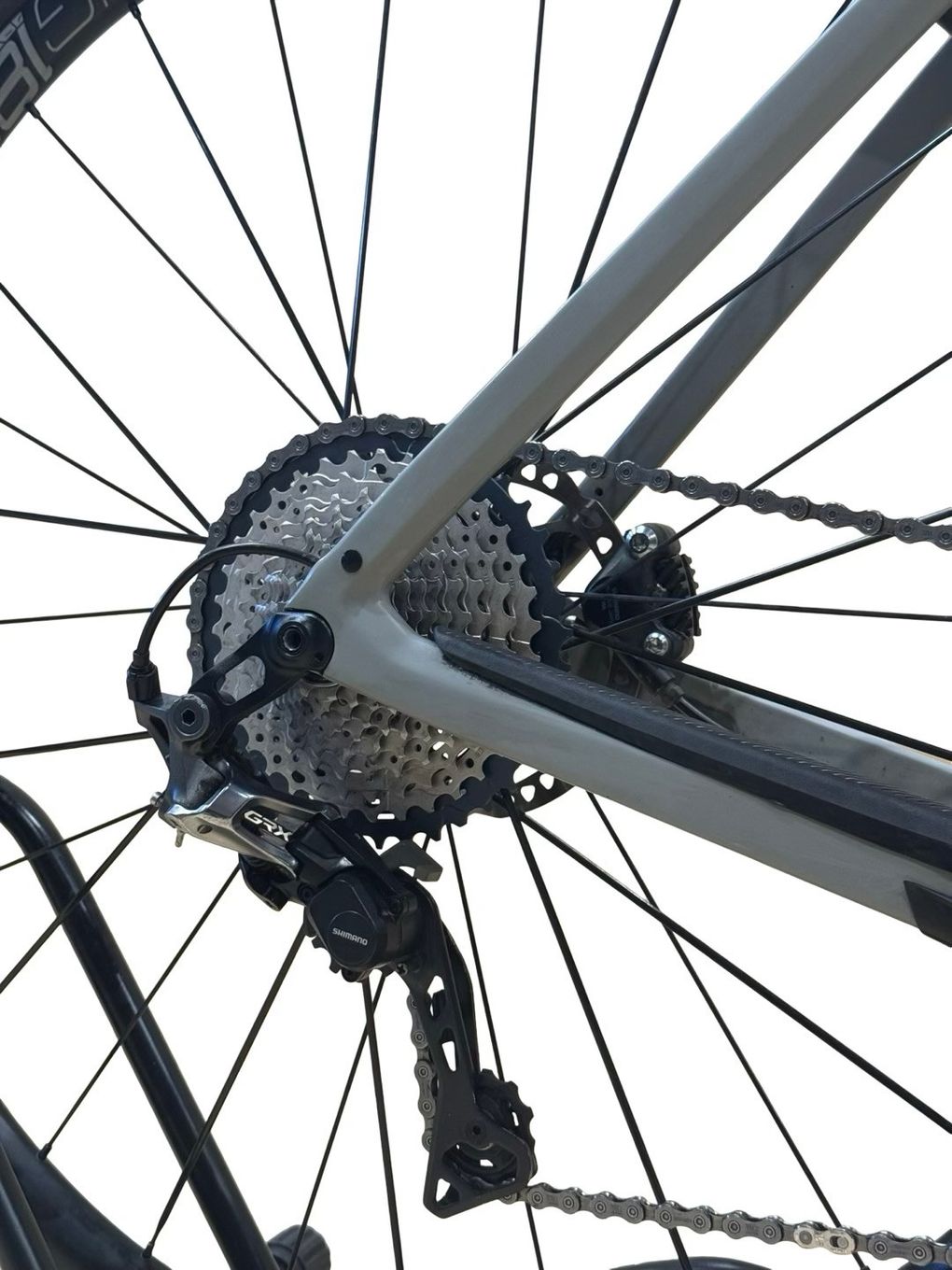 produit reconditionné . Rose Backroad Plus GRX RX600 Shimano GRX 2023 . Vélo gravel électrique . Rose . très bon état