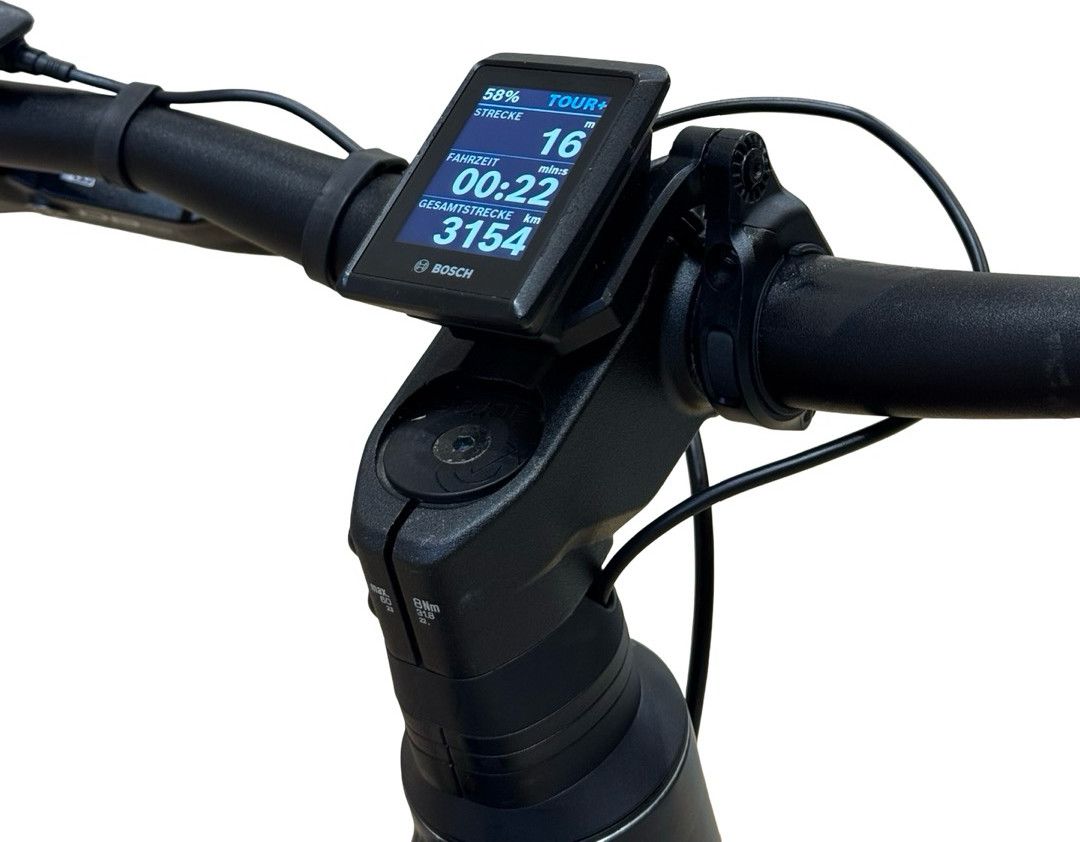 produit reconditionné . Cube Reaction Hybrid SLX 750 Shimanon XT 2024 . VTT électrique . Cube . très bon état