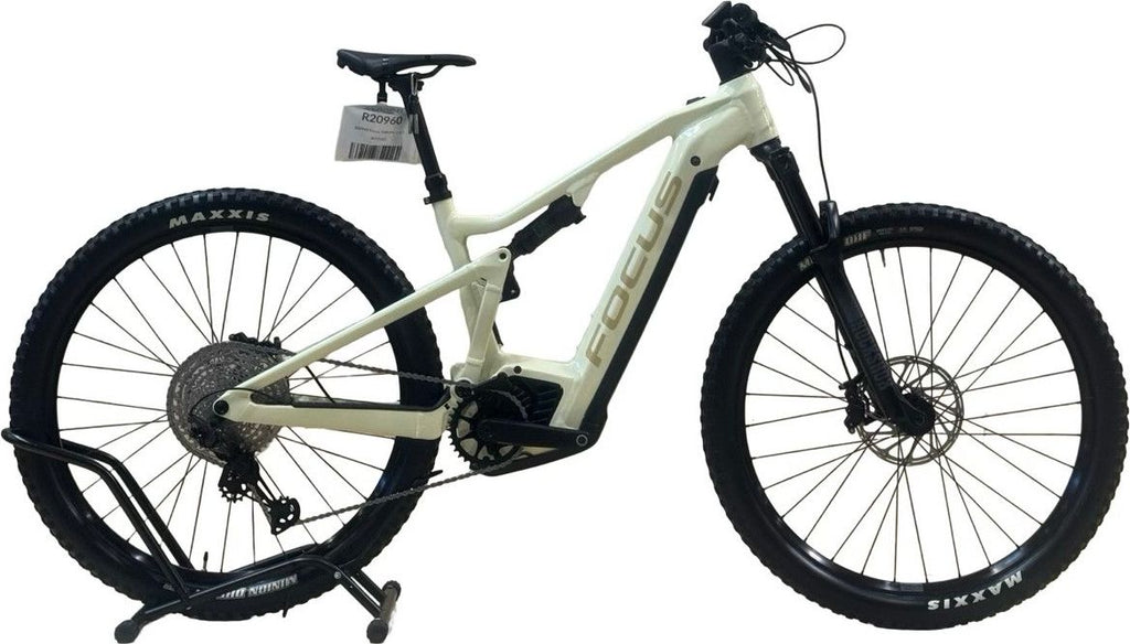 produit reconditionné . Focus Thron² 6.8 Shimano XT 2023 . VTT électrique .  Focus . très bon état
