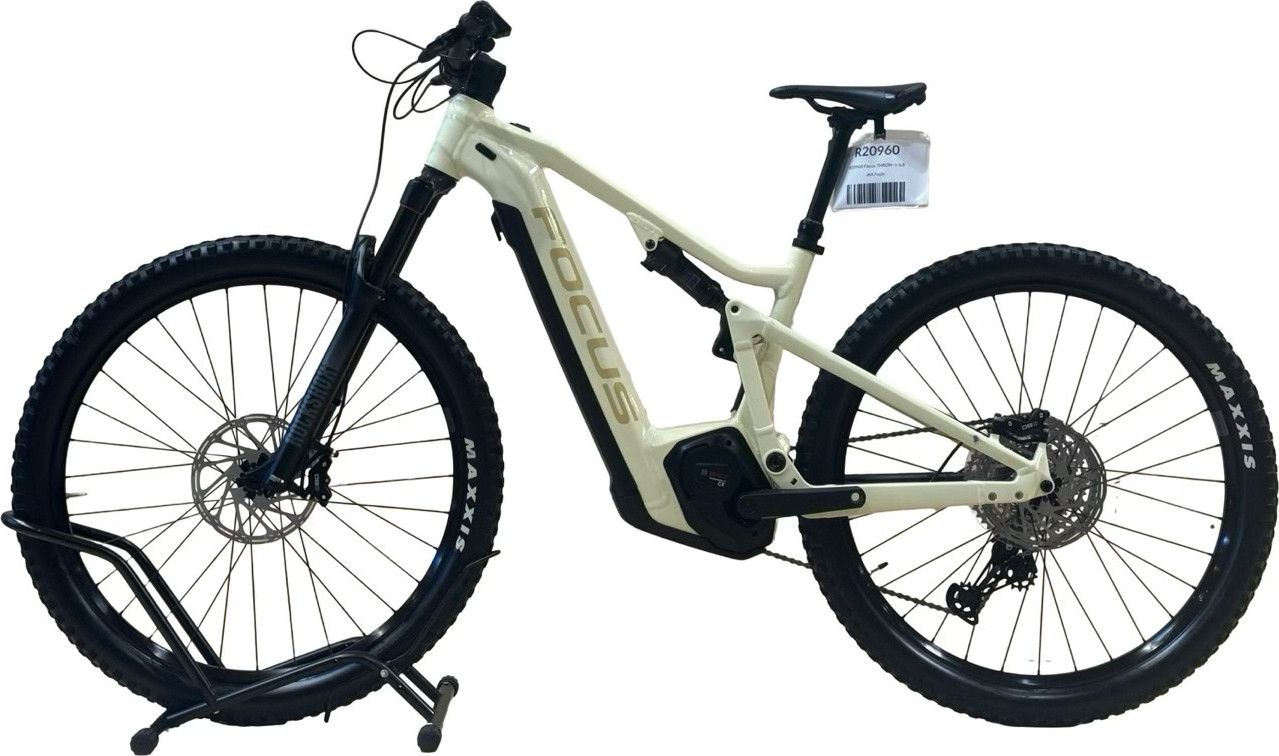 produit reconditionné . Focus Thron² 6.8 Shimano XT 2023 . VTT électrique .  Focus . très bon état