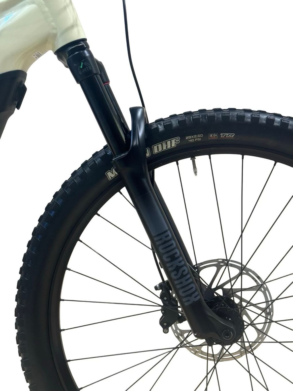 produit reconditionné . Focus Thron² 6.8 Shimano XT 2023 . VTT électrique .  Focus . très bon état