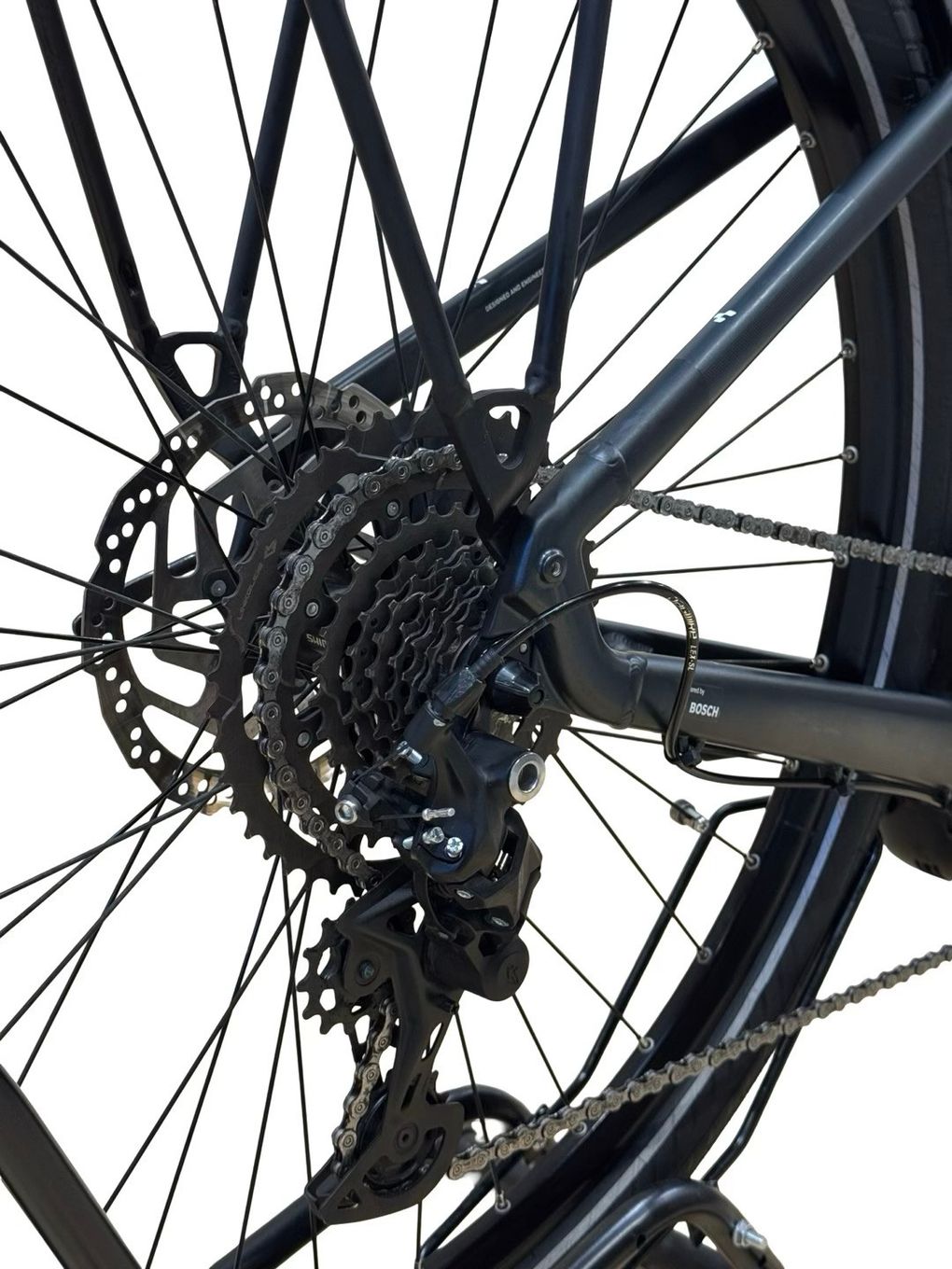 produit reconditionné . Cube Touring Hybrid One 625 Shimano Cues 2024 . Vélo électrique . Cube . très bon état