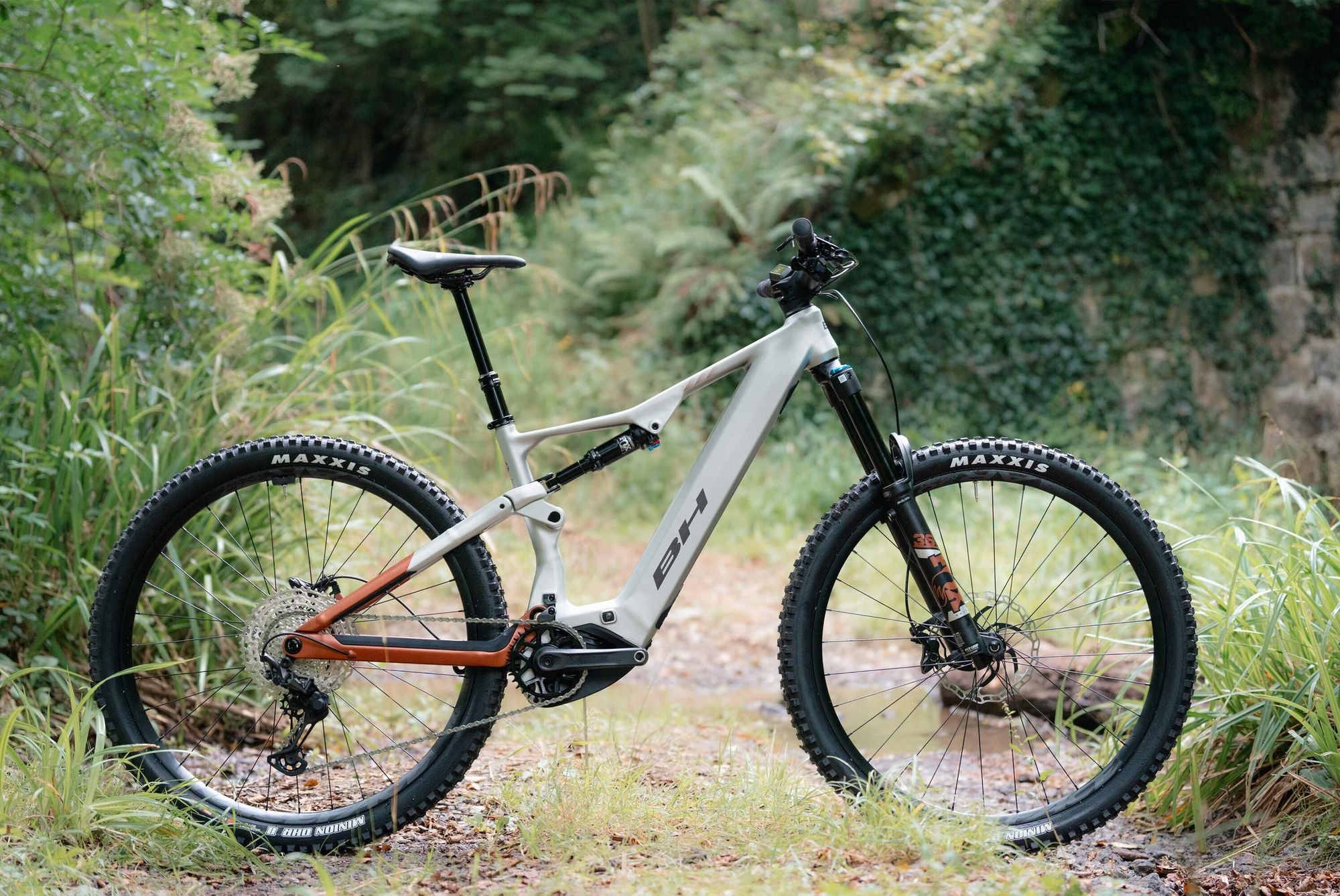 VTT Électrique Tout-Suspendu BH iLynx+ NX Enduro 9.0 12V 800Wh Bosch 120 Nm 29'' Gris/Bronze