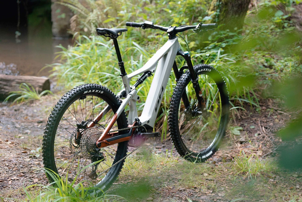 VTT Électrique Tout-Suspendu BH iLynx+ NX Enduro 9.0 12V 800Wh Bosch 120 Nm 29'' Gris/Bronze
