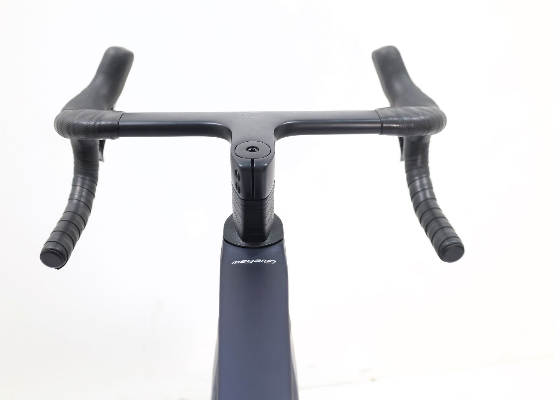 Produit Reconditionné · Vélo de route MEGAMO Pulse 05 2026 · Très bon état