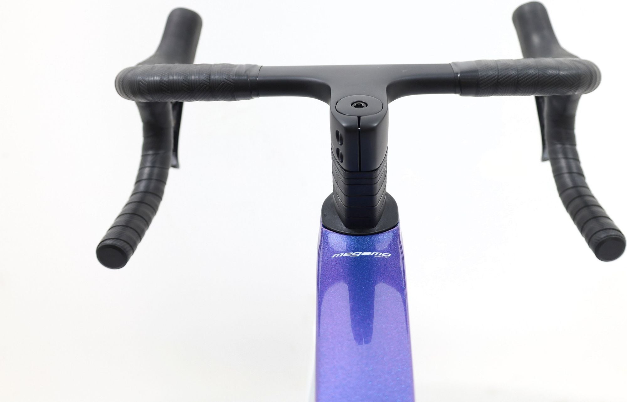 Produit Reconditionné · Vélo de route MEGAMO Pulse 05 CW 2026 · Très bon état