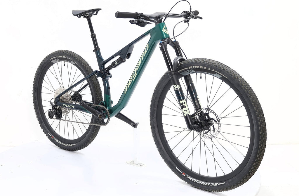 Produit Reconditionné · VTT MEGAMO Track 08 2025 · Très bon état