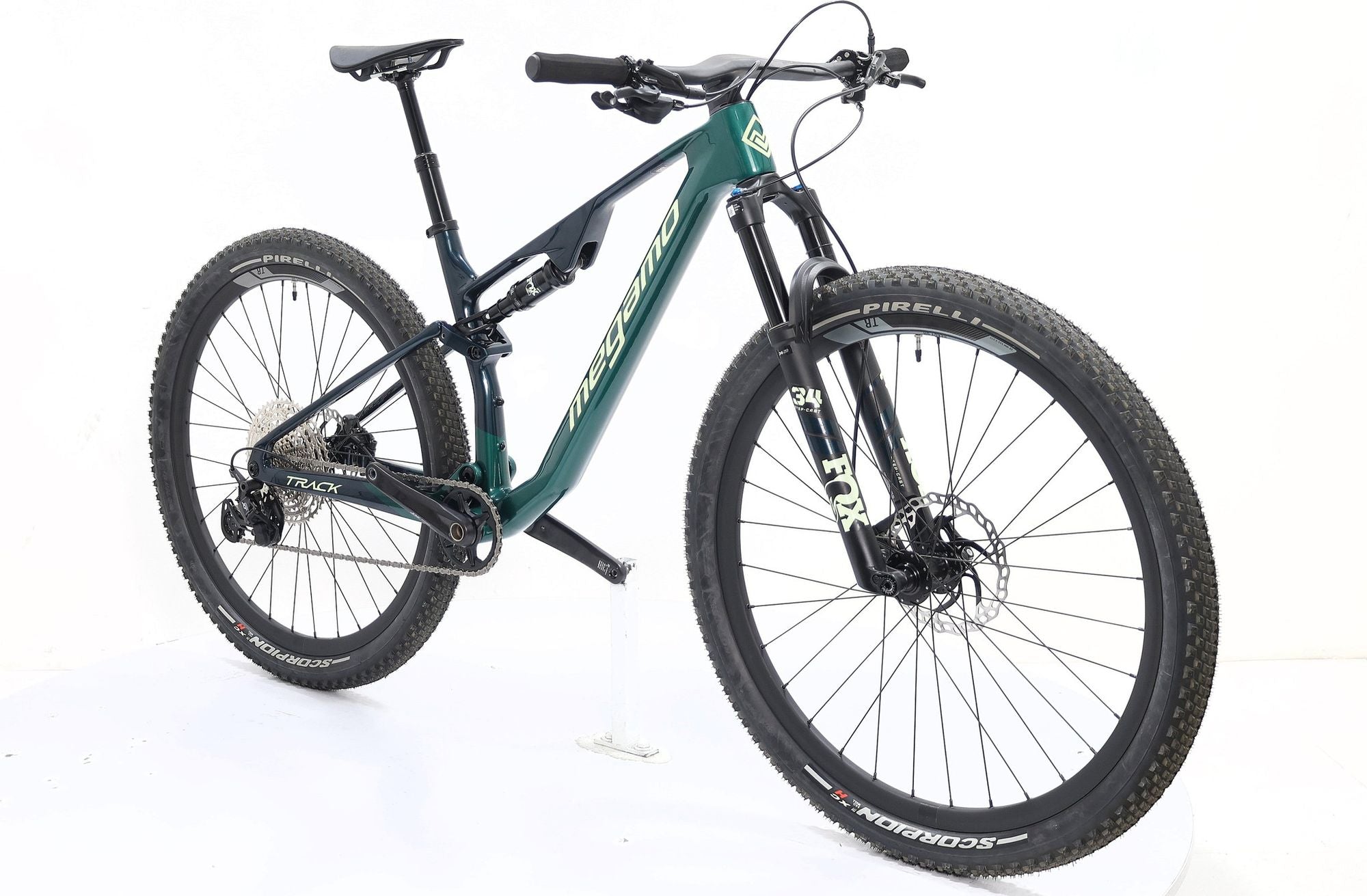Produit Reconditionné · VTT MEGAMO Track 08 2025 · Très bon état