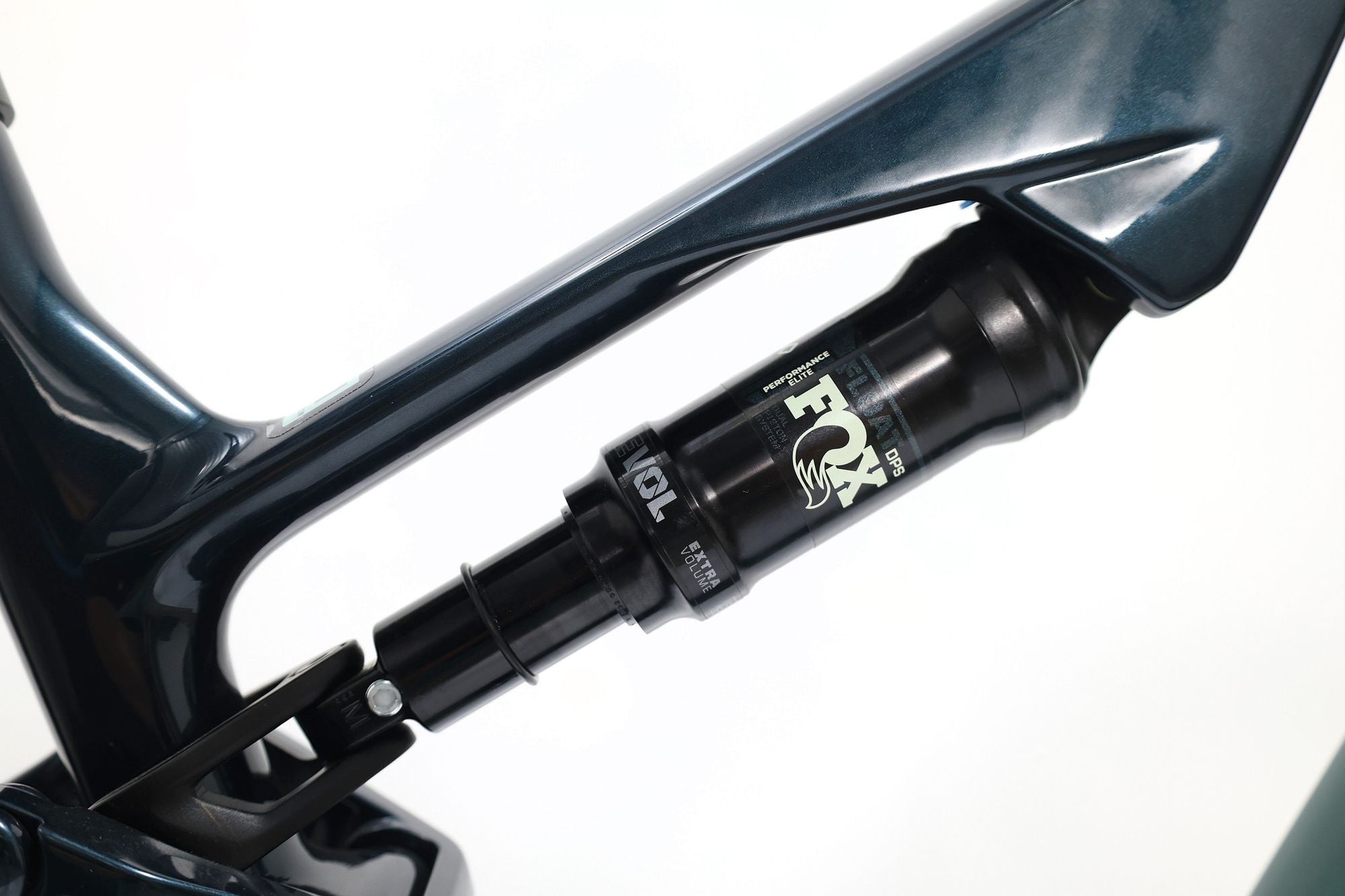 Produit Reconditionné · VTT MEGAMO Track 08 2025 · Très bon état