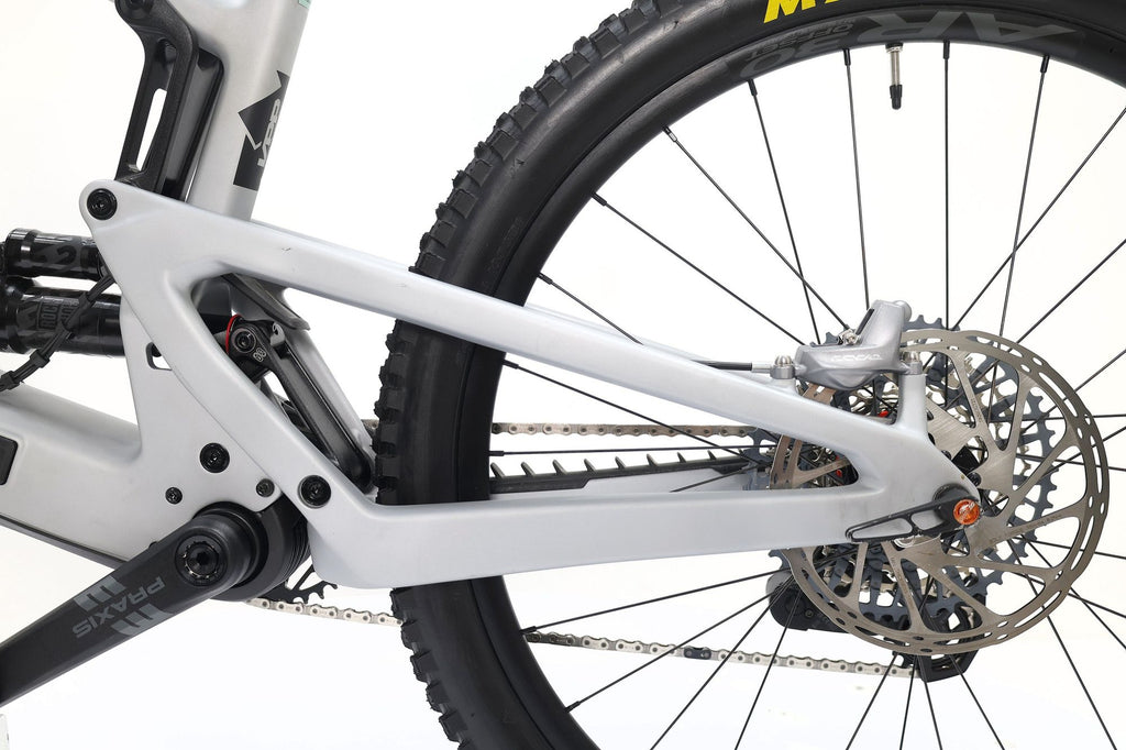 Produit Reconditionné · VTT électrique SANTA CRUZ Heckler SL C GX AXS 2024 · Très bon état