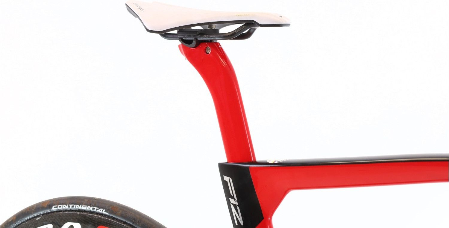 Produit reconditionné · Pinarello Dogma F12 AXS 12V · Rouge / Vélo de route | Très bon état