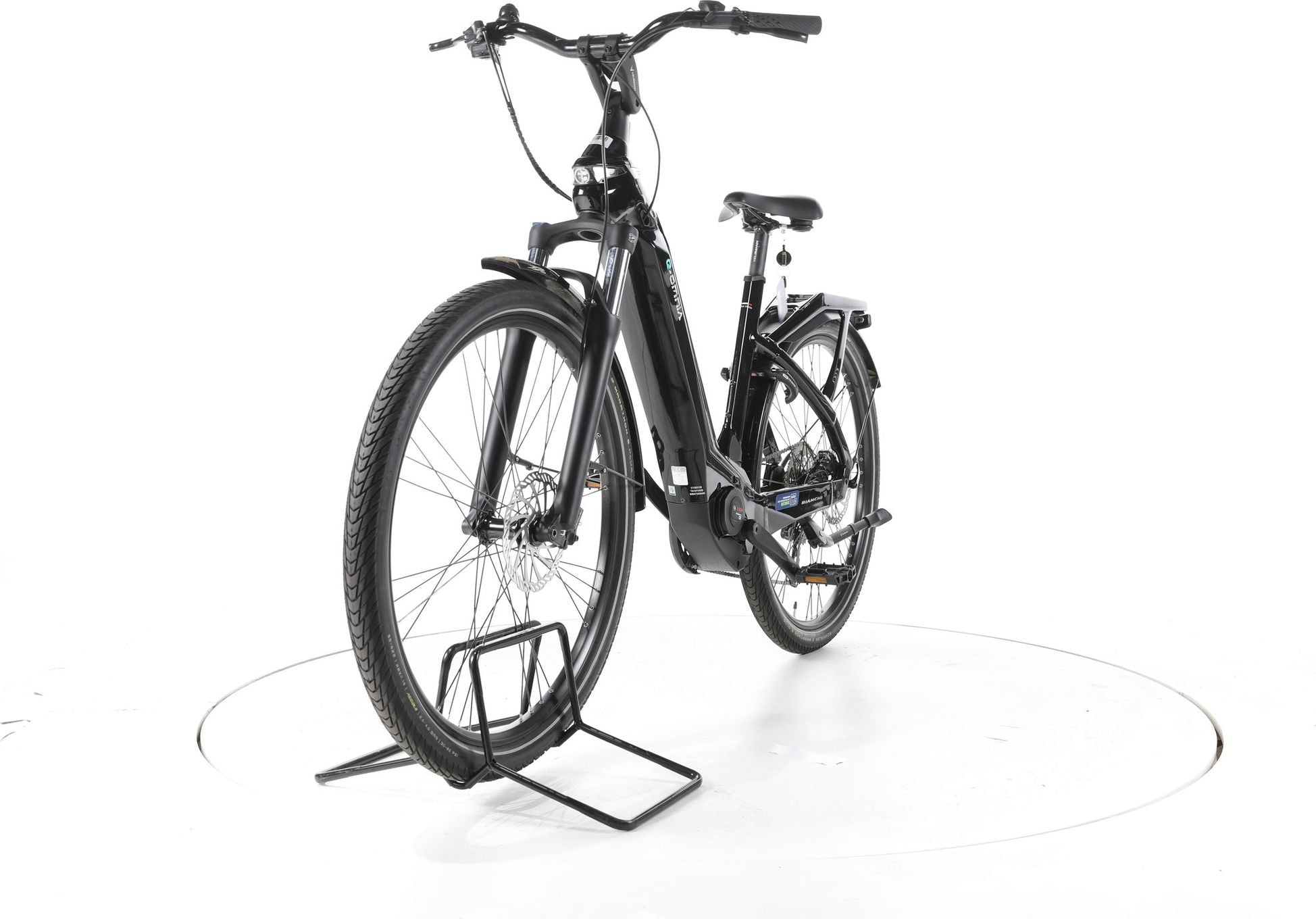 Produit reconditionné - Bianchi E Omnia C Type Trekking E-Bike Entrée basse - Très Bon Etat