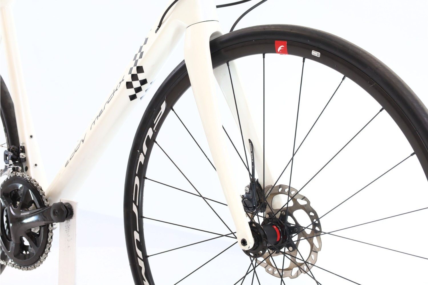Produit reconditionné · Eddy Merckx LavaRougeo68 Disc · Blanc / Vélo de route | Bon état
