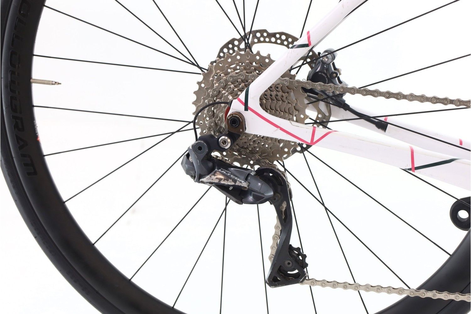 Produit reconditionné · Cannondale SuperSix Evo HI-MOD Di2 11V · Blanc / Vélo de route | Très bon état