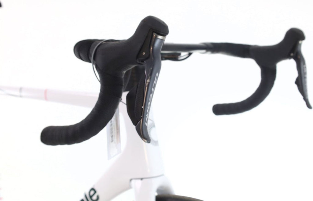 Produit reconditionné · Cannondale SuperSix Evo HI-MOD Di2 11V · Blanc / Vélo de route | Très bon état