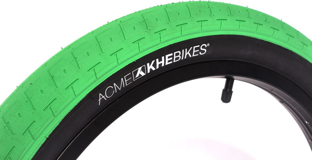 Set de pneus BMX ACME 20 pouces x 2,40 pouces + chambre à air AV KHE