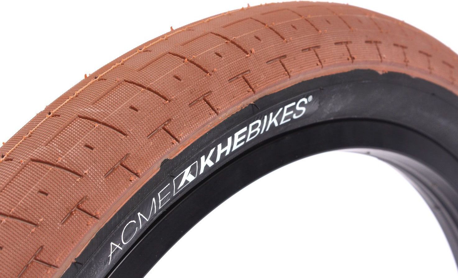 Set de pneus BMX ACME 20 pouces x 2,40 pouces marron + chambre à air AV KHE