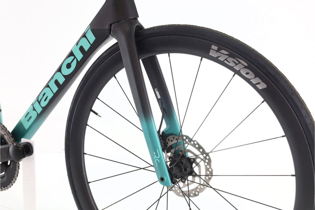 Produit reconditionné · Bianchi Specialissima RC Di2 12V · Noir / Vélo de route | Très bon état