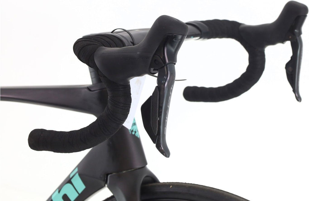 Produit reconditionné · Bianchi Specialissima RC Di2 12V · Noir / Vélo de route | Très bon état