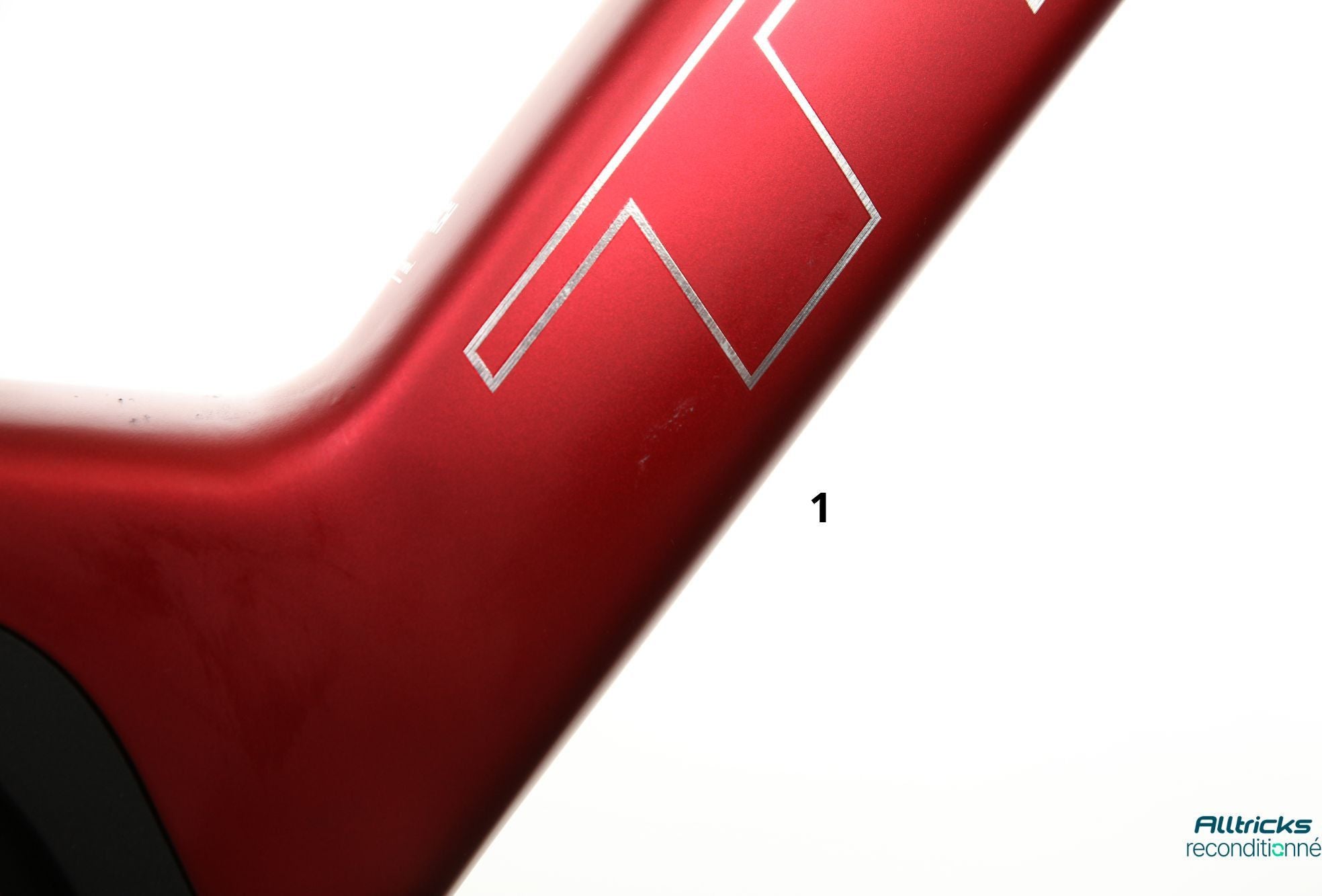 Vélo de Ville Électrique Trek Verve+ 1 Lowstep 400Wh Shimano Acera 8V Rouge T.M 165/175cm - Produit Reconditionné