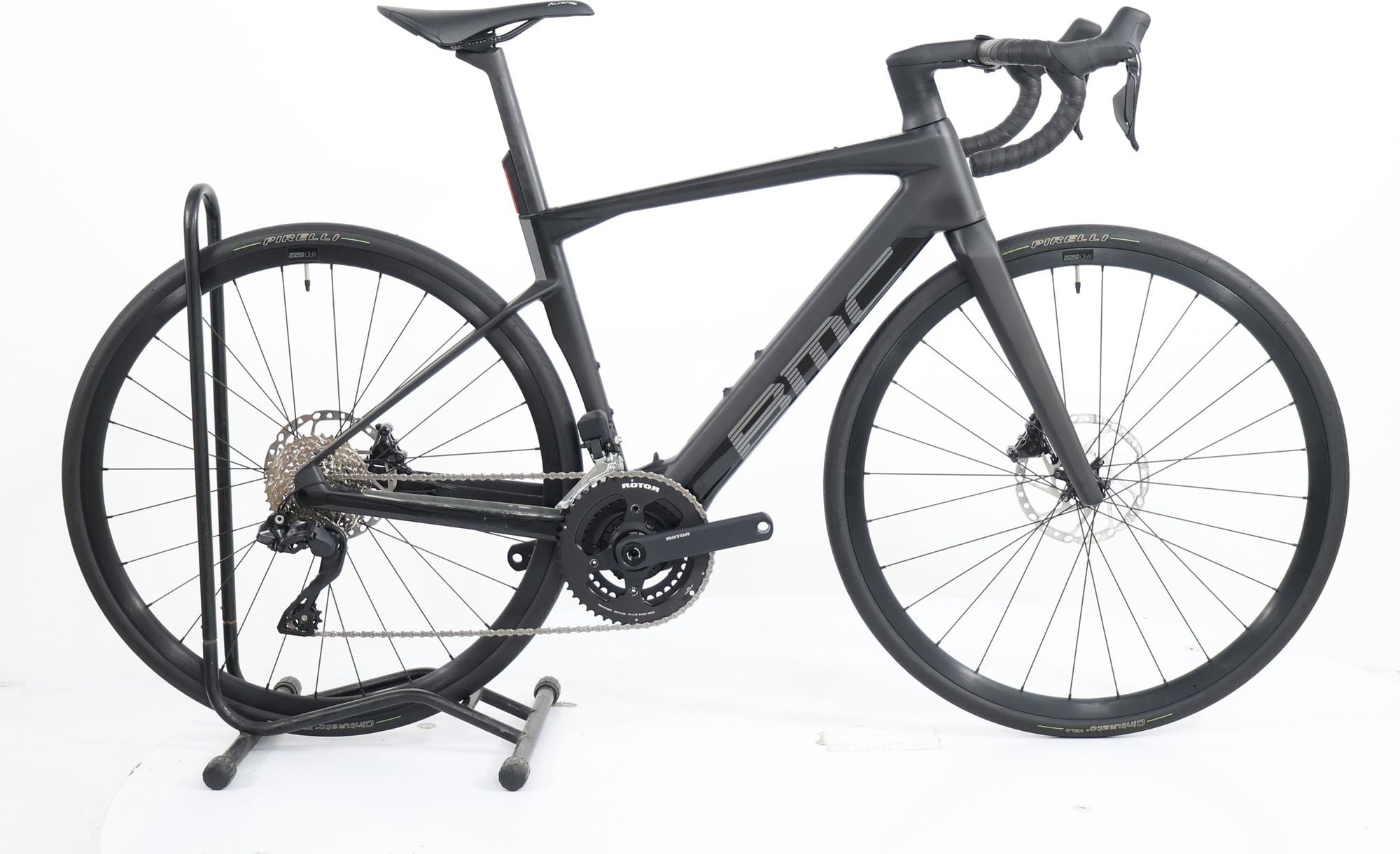 Produit Reconditionné · Vélo de route électrique BMC Roadmachine 01 AMP Three 2024 · Très bon état
