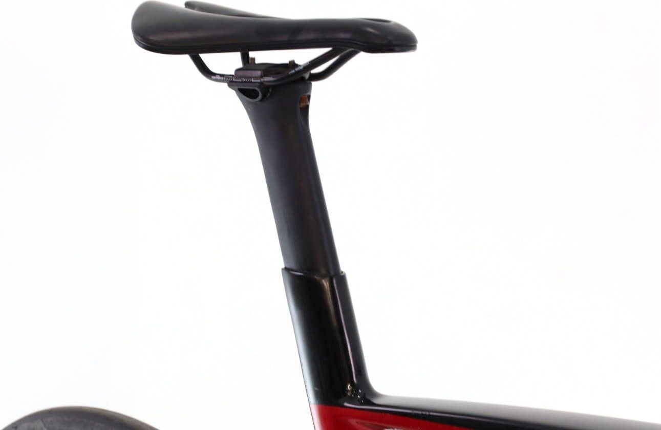 Produit reconditionné · BH Aerolight Di2 12V · Rouge / Vélo de route | Très bon état