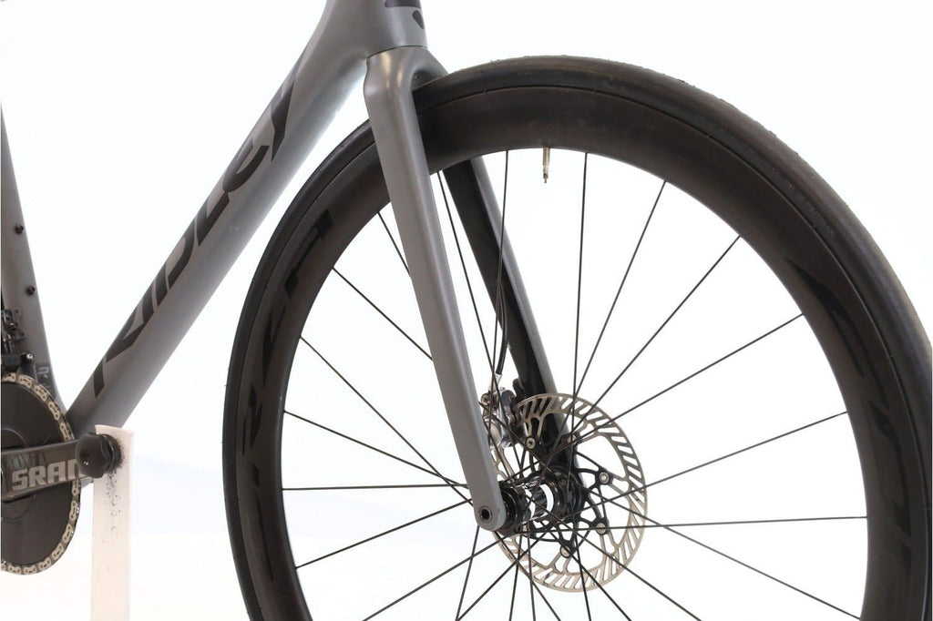 Produit reconditionné · Ridley Helium SLX Disc AXS 12V · Gris / Vélo de route | Très bon état