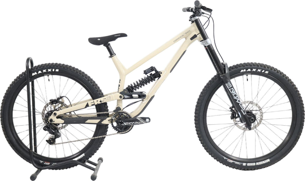 Produit Reconditionné · VTT COMMENCAL FRS 2025 · Très bon état