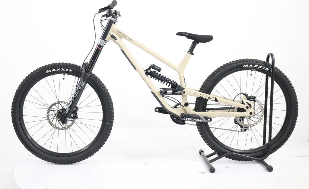 Produit Reconditionné · VTT COMMENCAL FRS 2025 · Très bon état