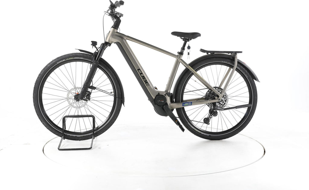 Produit reconditionné - Cube Kathmandu Hybrid Pro Trekking E-Bike 2024 - Très Bon Etat