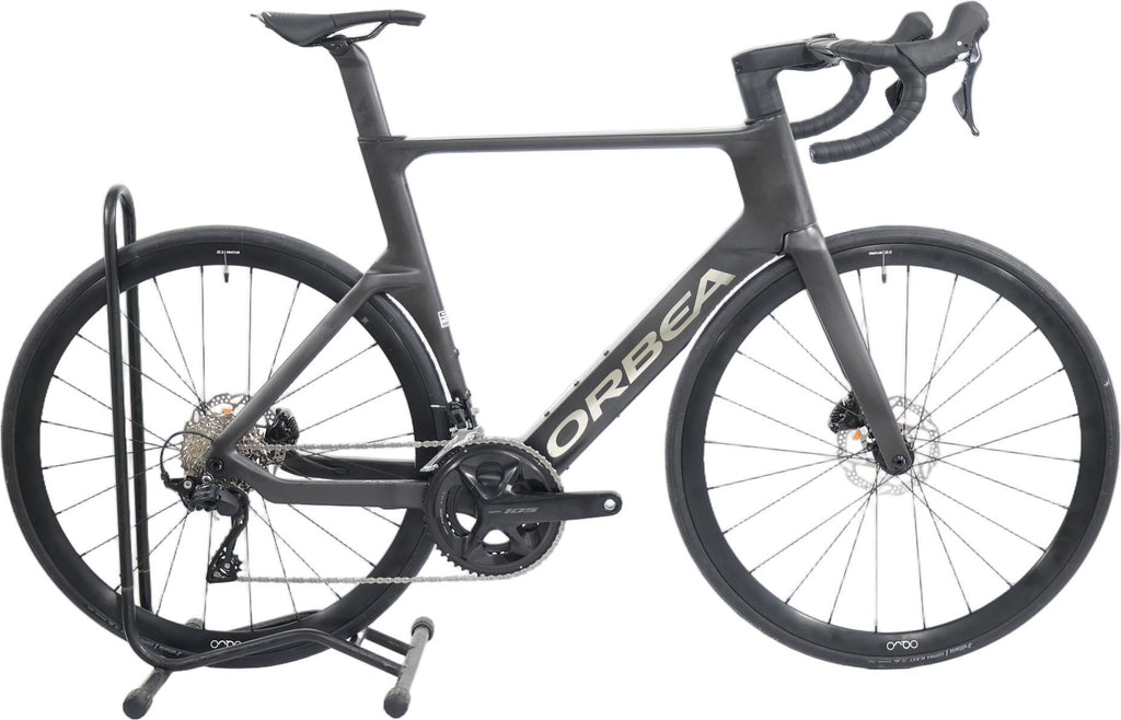Produit Reconditionné · Vélo de route ORBEA Orca Aero M30 LTD 2024 · Très bon état