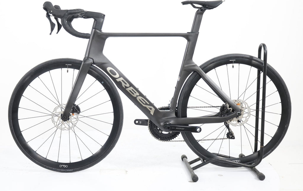 Produit Reconditionné · Vélo de route ORBEA Orca Aero M30 LTD 2024 · Très bon état