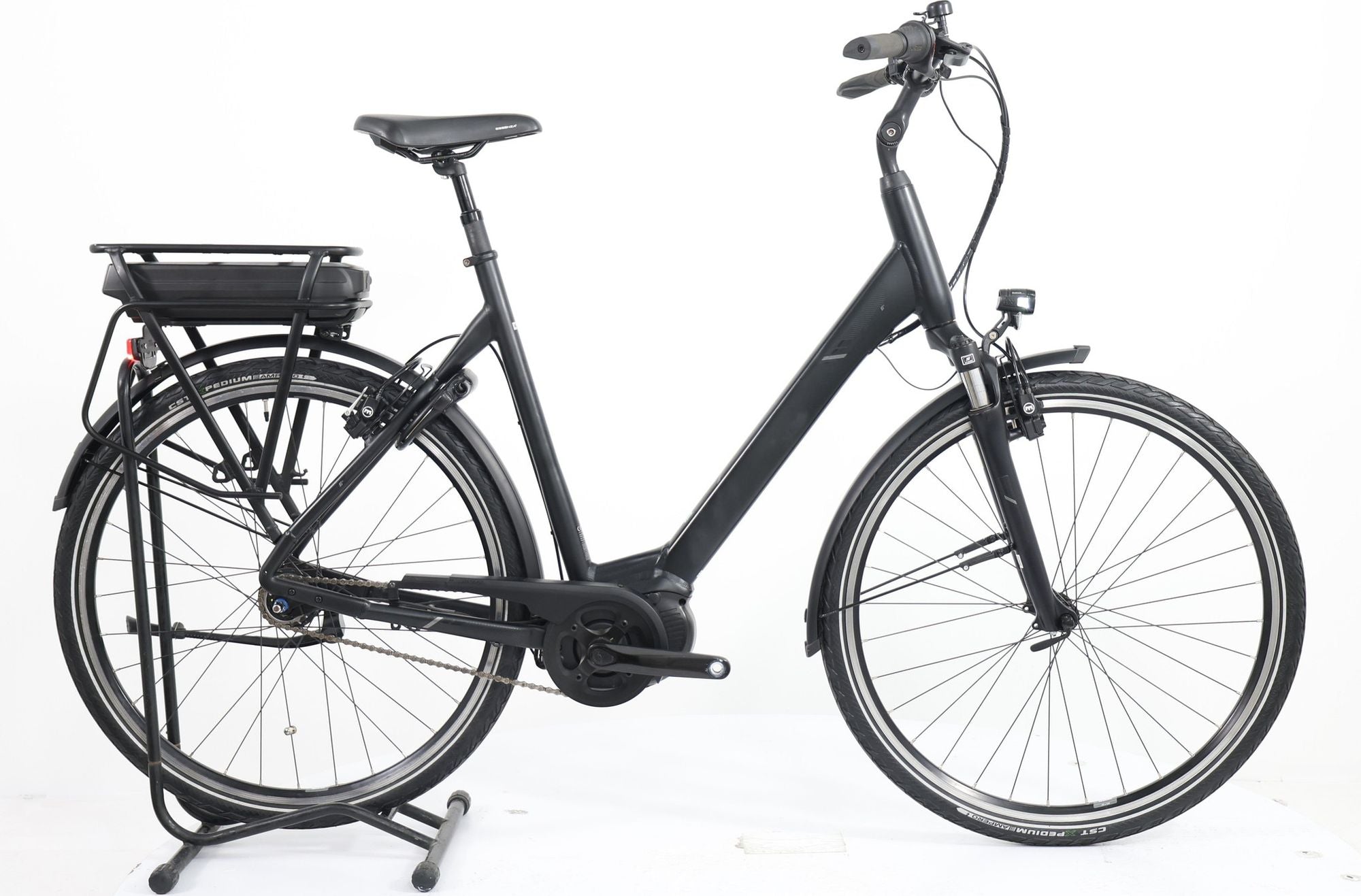 Produit Reconditionné · Vélo de ville électrique GIANT Entour E+ 1 RT LDS 2022 · Bon état