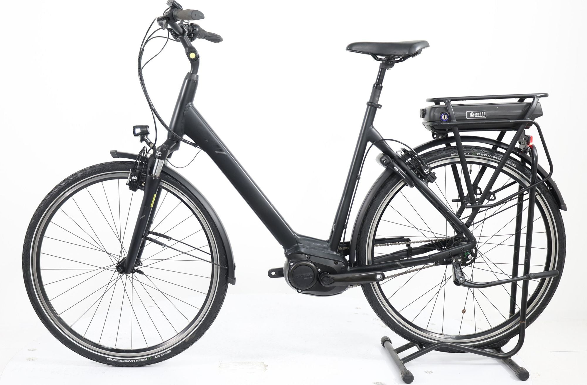 Produit Reconditionné · Vélo de ville électrique GIANT Entour E+ 1 RT LDS 2022 · Bon état