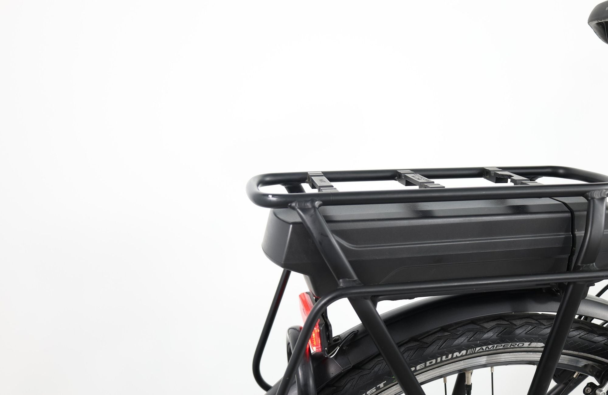 Produit Reconditionné · Vélo de ville électrique GIANT Entour E+ 1 RT LDS 2022 · Bon état