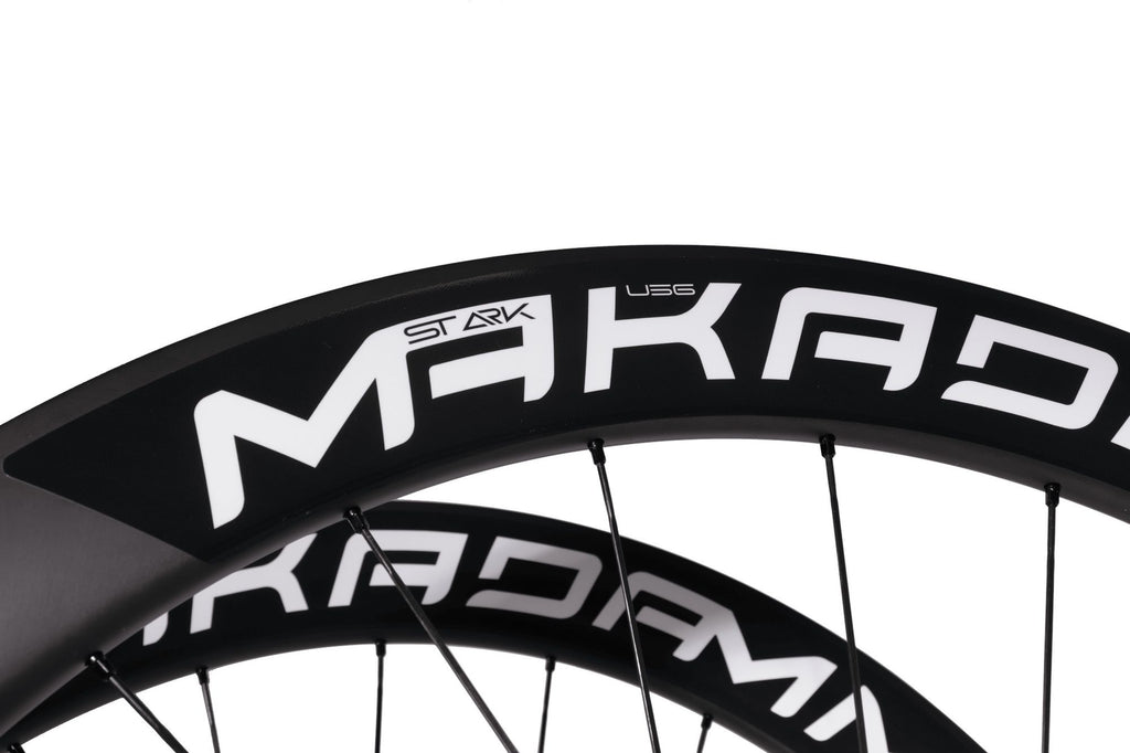 Paire de roues carbone route – MaKadamm stark u56 disc premium à pneus – 1540 gr la paire – centerlock – axe 12x100 | 12x14